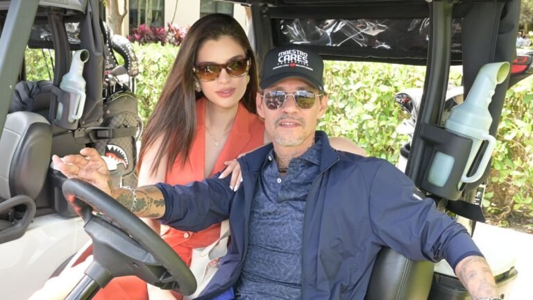 Nadia Ferreira captures Marc Anthony’s father’s sweetest moment